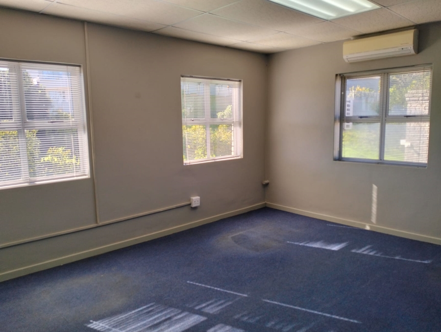 To Let Commercial Property for Rent in Rosenpark Western Cape